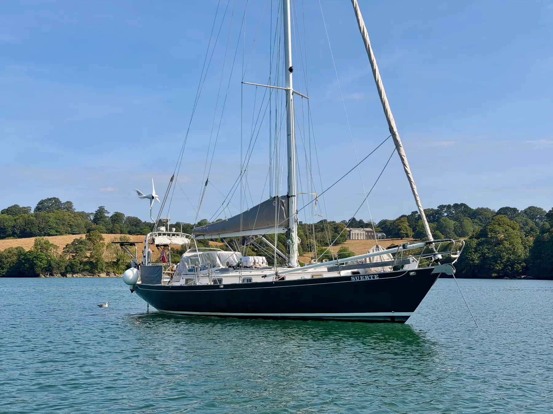 Suerte sailing offshore